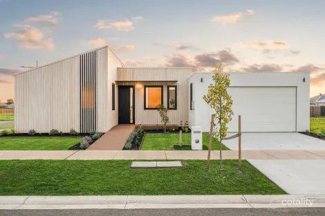 Property photo of 16 Cousins Street Colac VIC 3250