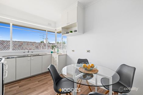 Property photo of 18/27 Wallace Avenue Toorak VIC 3142