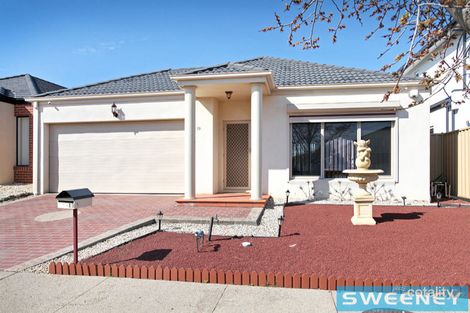 Property photo of 13 Aberfeldie Way Caroline Springs VIC 3023