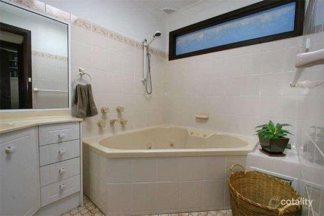 Property photo of 31 Leamington Road Oak Flats NSW 2529