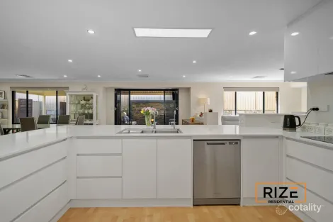 Property photo of 4 Kirkcaldy Terrace Hocking WA 6065