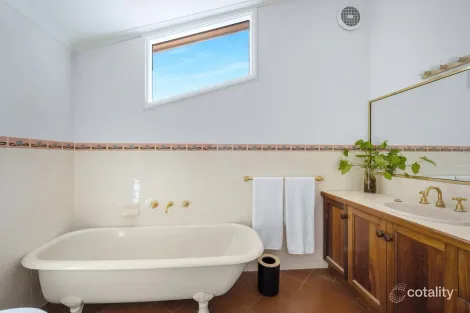 Property photo of 5 Foy Avenue Figtree NSW 2525