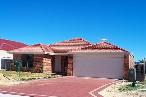 7 Thesis Ct, Marangaroo, WA 6064