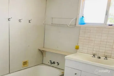 Property photo of 85 Beardmore Crescent Dysart QLD 4745