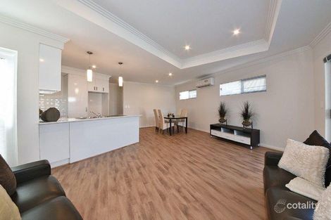 32 Elsbury App, Clarkson, WA 6030