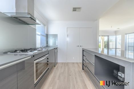 Property photo of 12 Barro Bend Yanchep WA 6035