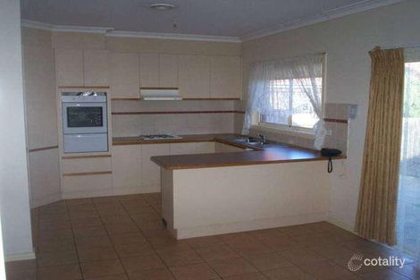 Property photo of 2/41 Quinn Grove Keilor East VIC 3033