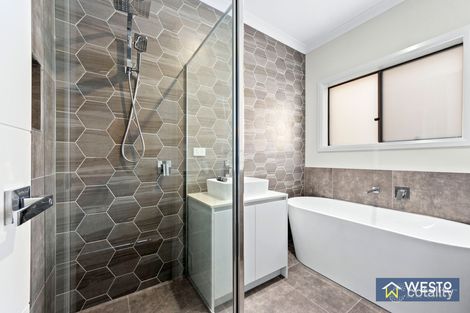 Property photo of 16 Gooseberry Road Aintree VIC 3336