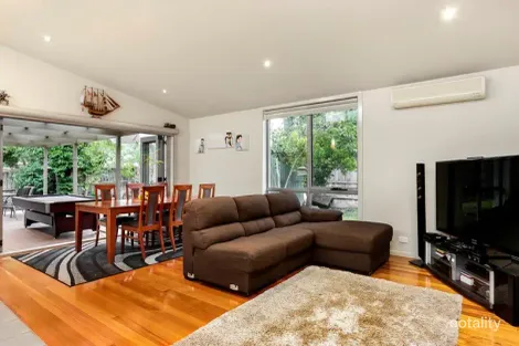 Property photo of 20 Thompson Street Glen Waverley VIC 3150