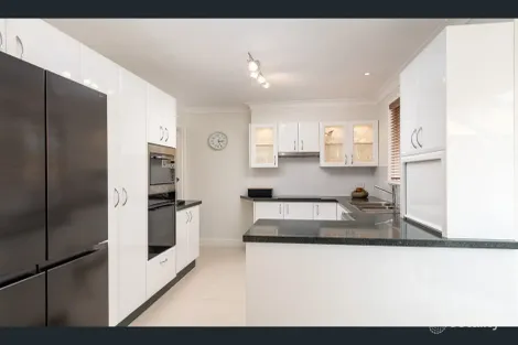 Property photo of 8 Begonia Place Woolooware NSW 2230