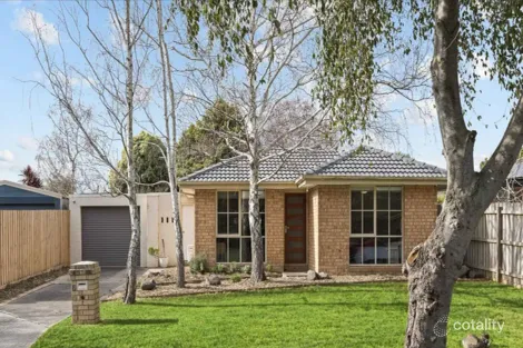 6 Bastow Cl, Pakenham, VIC 3810
