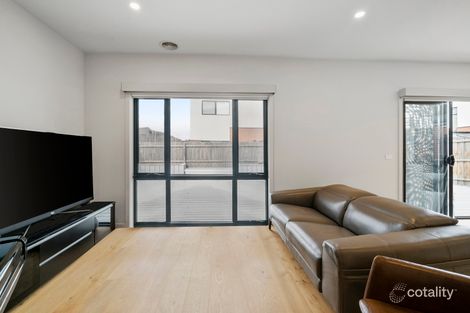 Property photo of 9 Westminster Drive Avondale Heights VIC 3034