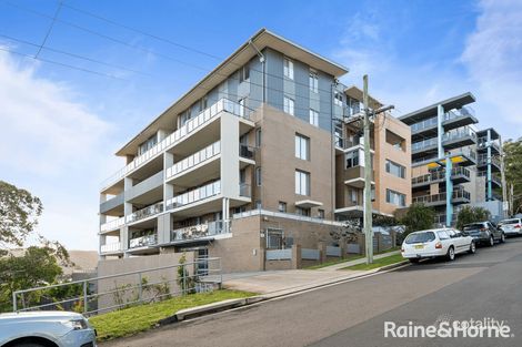 27/10-12 Batley St, West Gosford, NSW 2250