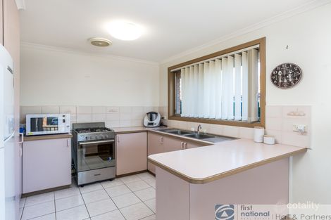 Property photo of 1/20 Temby Close Endeavour Hills VIC 3802