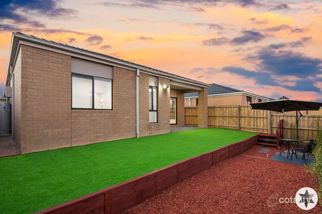 Property photo of 23 Marmalade Road Manor Lakes VIC 3024