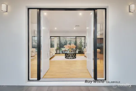 Property photo of 35 Winrock Street Brookfield QLD 4069