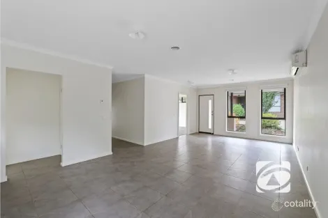 Property photo of 11 Allure Place Bunyip VIC 3815