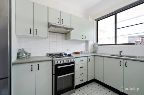Property photo of 9/95 Pacific Parade Dee Why NSW 2099