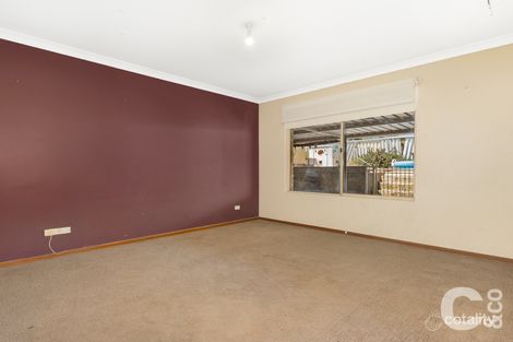 Property photo of 8 Taylor Close Leda WA 6170