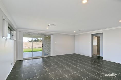 Property photo of 6 Huxtable Place Goulburn NSW 2580