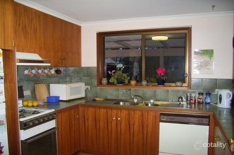 Property photo of 9 Barton Court Flora Hill VIC 3550