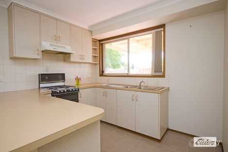 Property photo of 2/9 Scullin Court West Wodonga VIC 3690