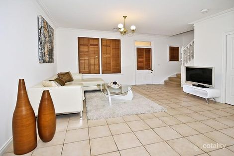 Property photo of 2/8 James Street Glen Huntly VIC 3163
