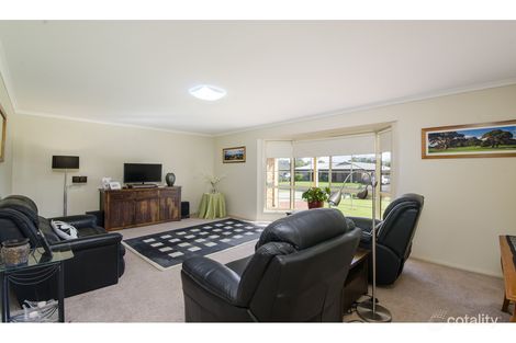 Property photo of 10 Bellshire Place Mount Gambier SA 5290