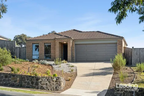 114 Phillip Dr, Sunbury, VIC 3429