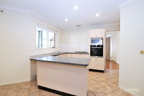 Property photo of 25 Willora Crescent Cranbourne West VIC 3977