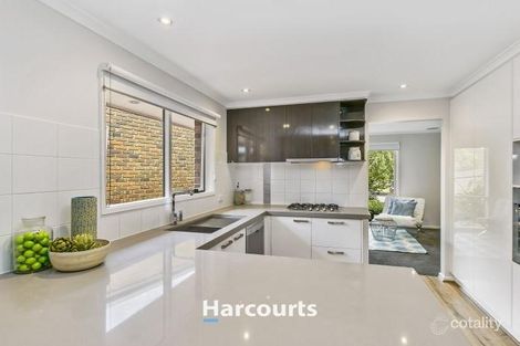 Property photo of 10 Greendale Court Narre Warren VIC 3805