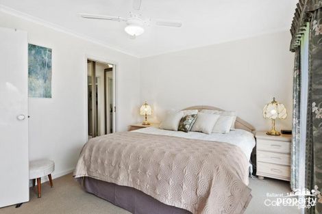 Property photo of 10 Woolway Court Delacombe VIC 3356
