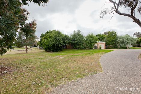 Property photo of 8 Beech Place Jerrabomberra NSW 2619
