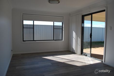 Property photo of 4 Severn Circle Dubbo NSW 2830