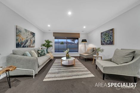 Property photo of 41 Statesman Circuit Cranbourne East VIC 3977