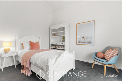 Property photo of 12 Jacaranda Crescent Mornington VIC 3931