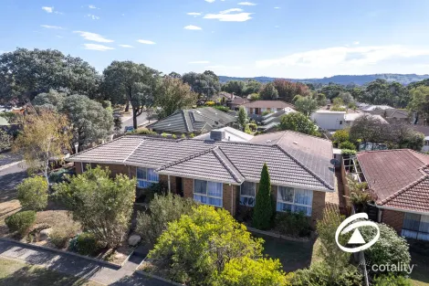 Property photo of 8 Dowd Court Pakenham VIC 3810