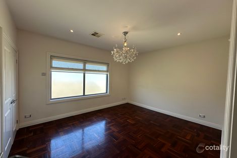 Property photo of 45 Rhodes Parade Oak Park VIC 3046