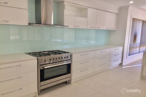 Property photo of 10 Gilderton Esplanade Aintree VIC 3336