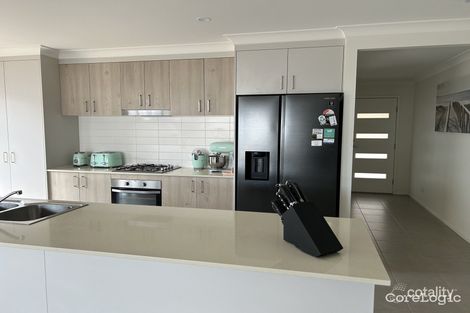 Property photo of 8 Wylie Way Urraween QLD 4655