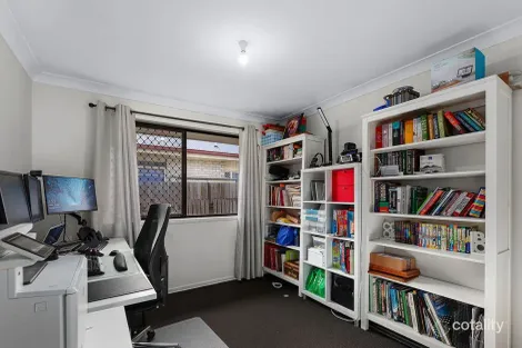 Property photo of 35 Jonquil Circuit Flinders View QLD 4305