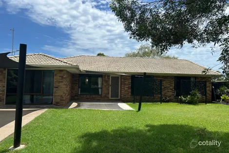24 CEDAR CRES, KAWUNGAN, QLD 4655