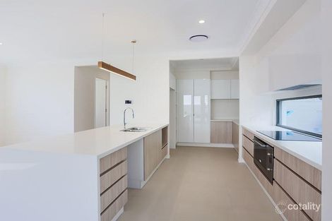 Property photo of 25 Esmonde Place Coorparoo QLD 4151