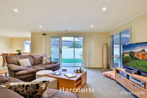 Property photo of 6 Willowbank Pocket Pakenham VIC 3810