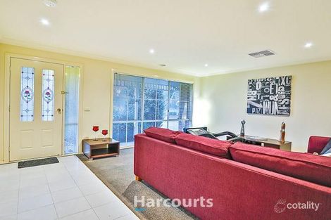 Property photo of 6 Willowbank Pocket Pakenham VIC 3810