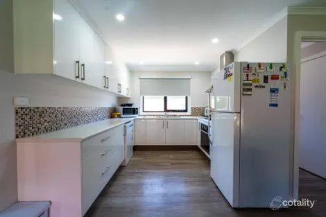 Property photo of 41 Murray Square Apollo Bay VIC 3233