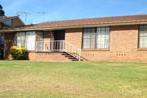 Property photo of 4 Bobuck Place St Helens Park NSW 2560