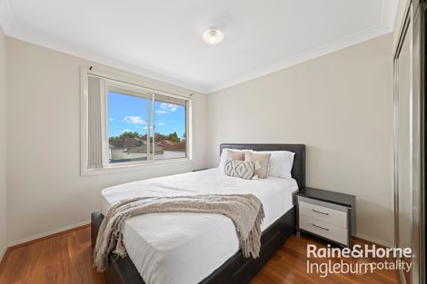 Property photo of 1 Northampton Drive Glenfield NSW 2167