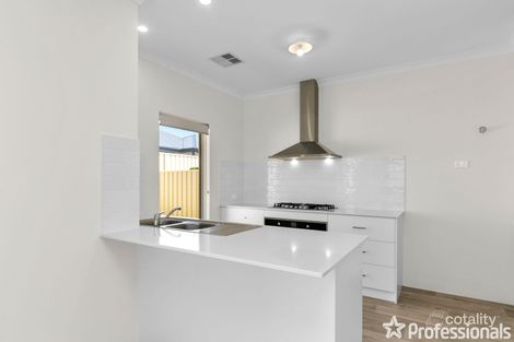 Property photo of 44 Yellowstone Grove Success WA 6164