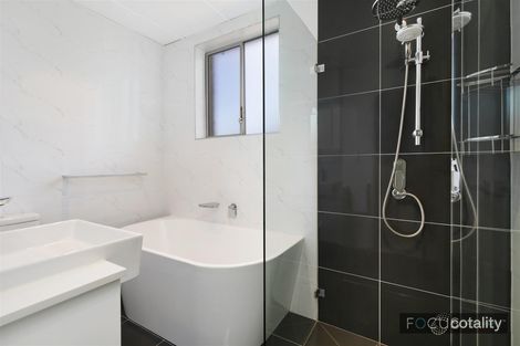 Property photo of 2/28 Hercules Road Brighton-Le-Sands NSW 2216